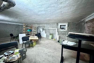 Boxa 67 mp utili, în zona Podgoria - 2