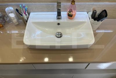 Super oferta Casa 6 camere, 415mp, cartierul Iosia - 12