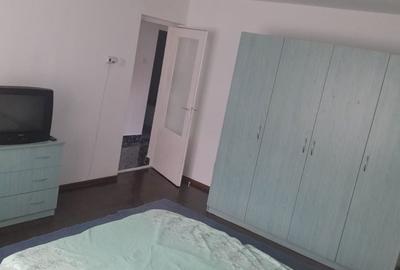 Apartament cu 2 camere decomandat în Gojdu