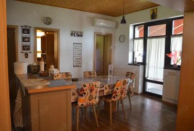 Casa de locuit 5(cinci ) camere la cheie-Radila -Valea Calugareasca - 10
