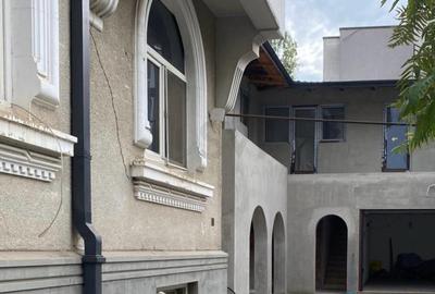 Casă individuală cu 11 camere cu Canalizare în Dristor - 12