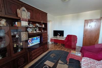 Apartament 3 camere, 52 mp, etaj 8/10, fara risc seismic, mobilat, zona Apusului