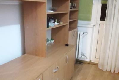 Apartament cu 2 camere semidecomandat în Rahova