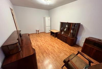 Apartament cu 2 camere decomandat în Hipodrom 3 - 4