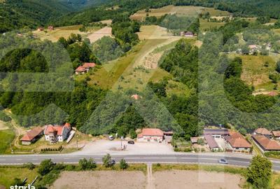 Casă cu 3 camere cu Teren 3288 Mp în Florești
