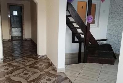 Casă cu 4 camere cu Teren 700 Mp în Central - 7