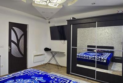 Casă cu 3 camere decomandat în Central - 2