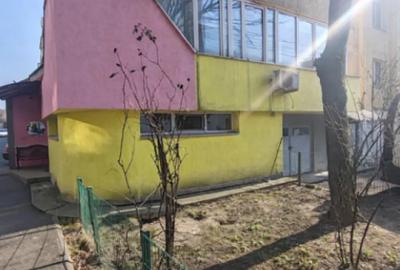 Spațiu comercial, de 118 mp, în Central - 4