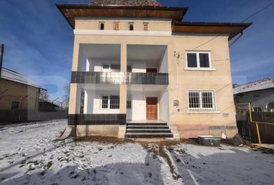 Casă cu 3 camere cu Teren 1000 Mp în Central - 9