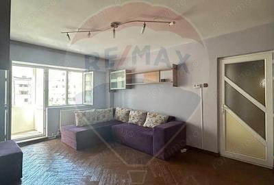 De vanzare apartament 3 camere, MB 20 Slobozia IL - 1