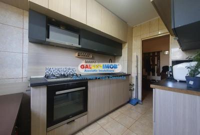 Vanzare 3 camere decomandat, Bdul 1 Decembrie - Scoala 82 - 15