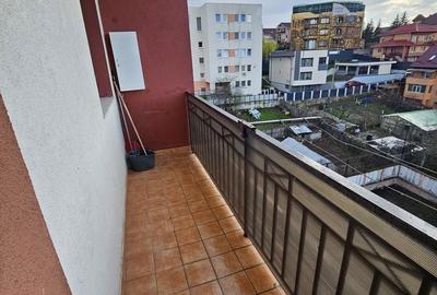 Apartament cu 2 camere decomandat în Găvana - 2