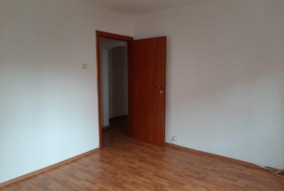 Apartament cu 2 camere decomandat în 13 Septembrie - 2