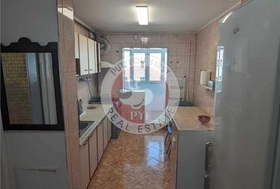 Delfinului | 3 camere | 67mp | Decomandat | B12308 - 7