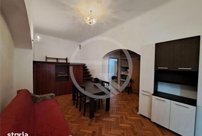 Apartament cu 3 camere semidecomandat, mobilat în Central - 1