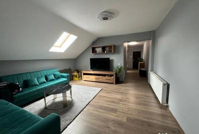 Apartament cu 2 camere decomandat, mobilat în Central