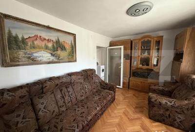 Apartament cu 3 camere decomandat în Micro 4 - 6
