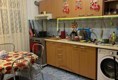 Apartament cu 3 camere decomandat în Giurgiului - 2