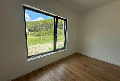 Casă cu 3 camere cu Teren 350 Mp în Uiasca - 8