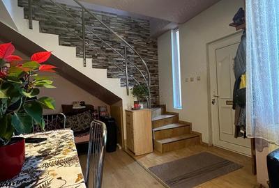 Zona Mircea cel Batran .... 221.000 euro .. 112 mp - 3