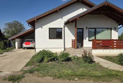 Casă cu 3 camere în Dumbrava - 2
