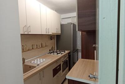 Apartament cu 2 camere semidecomandat în Berceni - 3