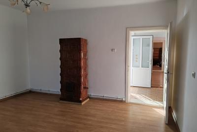 Casa 3 camere libera la vanzare GHIMBAV - 4