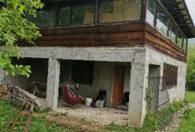 Casă cu 4 camere în Paltin