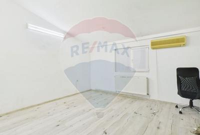 Casa cu 8 camere si 300mp curte, de inchiriat in zona Bd. Gloriei - 21