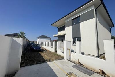 Casă individuală cu 4 camere cu Canalizare în Domnești - 2