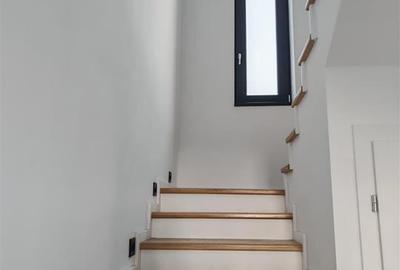 Casă cu 3 camere cu Teren 335 Mp în Central - 12