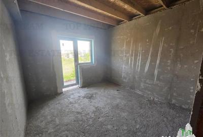 Casă cu 4 camere cu Teren 200 Mp în Prelungirea Ghencea - 17