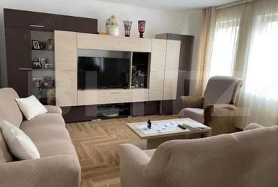 Casă cu 5 camere cu Teren 630 Mp în Păulești - 2