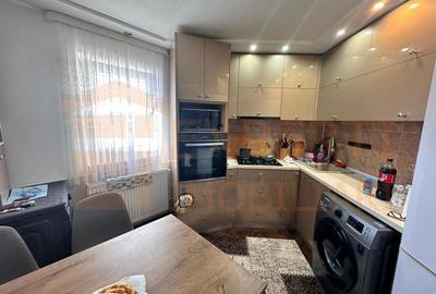 Apartament cu 2 camere decomandat, mobilat în Tomis III - 12