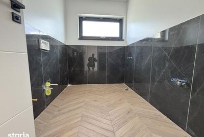 Casă cu 4 camere cu Canalizare în Iris - 3