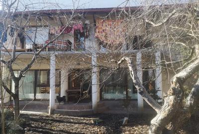 Casă cu 6 camere în Sângeorgiu de Mureș