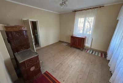 Casă cu 2 camere cu Teren 719 Mp în Cetate - 9