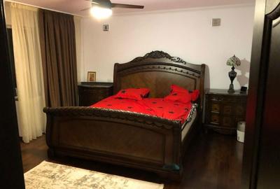Casă cu 4 camere cu Teren 850 Mp în Central - 1