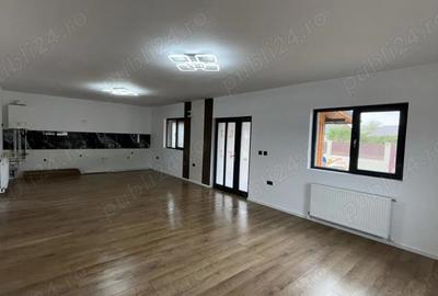 Casă cu 3 camere cu Canalizare în Stâlpu - 6