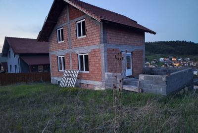 Casă individuală cu 5 camere cu Canalizare în Câmpenești - 3