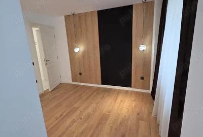 Apartament cu 4 camere decomandat în Horia - 1