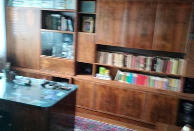 Apartament cu 4 camere la etajul 1/3 in bloc construit in asociatie,220.000 € - 2