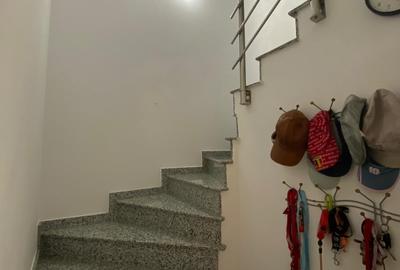 Duplex cu 4 camere si mansarda. Complet mobilat si utilat. Comision 0 - 16