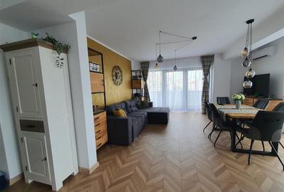 Apartament cu 3 camere decomandat în Decebal - 2