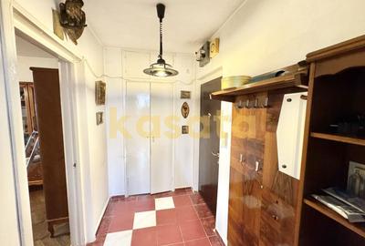 Apartament cu 2 camere circular în Titan - 6