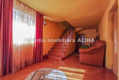 Casă cu 3 camere în Vulcan - 9