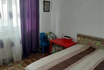 3 camere Micro 3,mobilat si utilitat, zona scolii 11 - 3