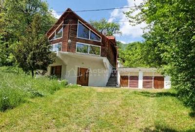 Casă cu 6 camere cu Teren 1618 Mp în Bran - 7