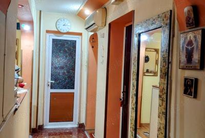 Apartament 4 camere,zona foarte buna! - 1