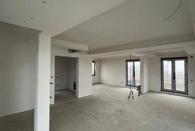 Casă cu 3 camere cu Teren 450 Mp în Central - 10